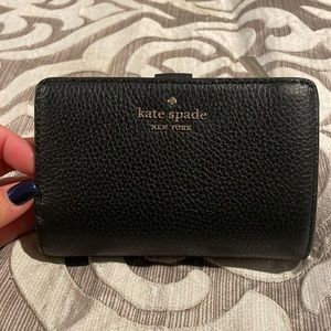 Kate spade black pebble leather wallet
